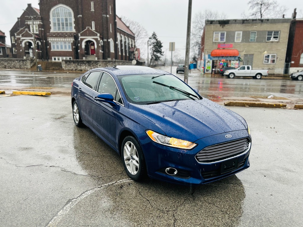 Used 2014 FORD FUSION SE at Zee's Auto Sales