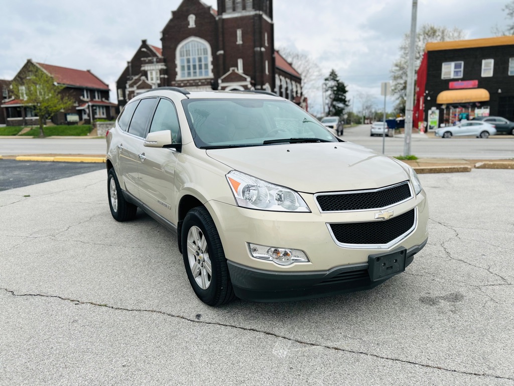 Used 2009 CHEVROLET TRAVERSE LT at Zee's Auto Sales